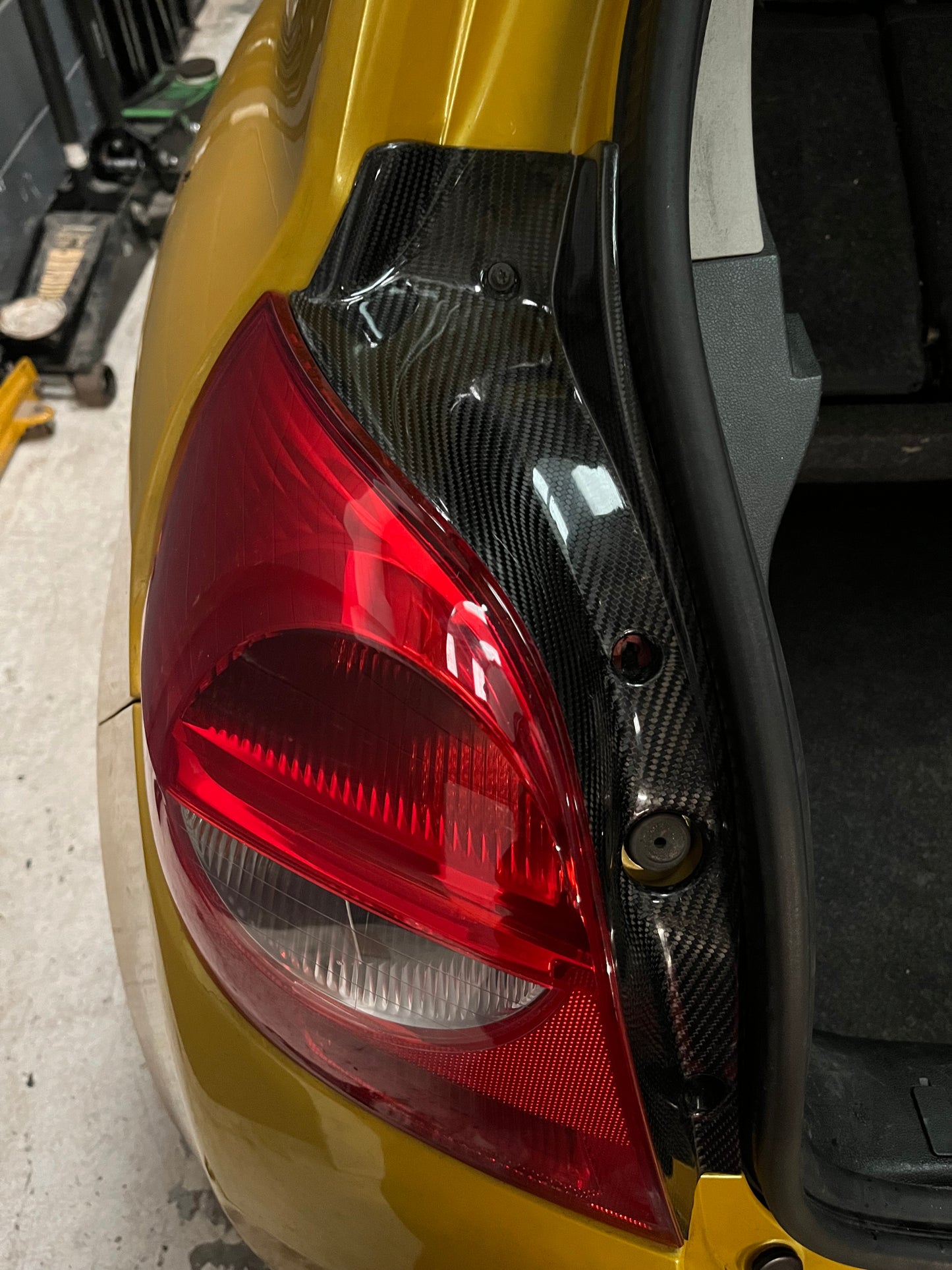 Mk3 Clio Rear Light Surrounds